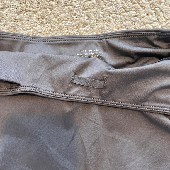 Women's Activewear Skirt, Gray, L, EUC, Pleat on back - Picture 7 of 11